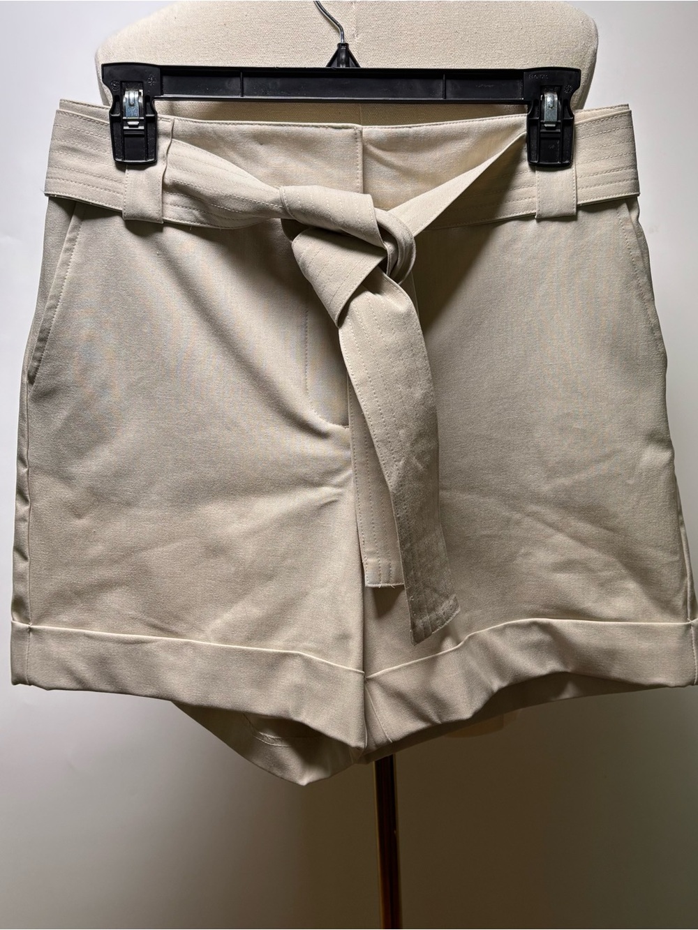 Rachel Zoe Cream Tie-Waist High-Rise Shorts Size 6